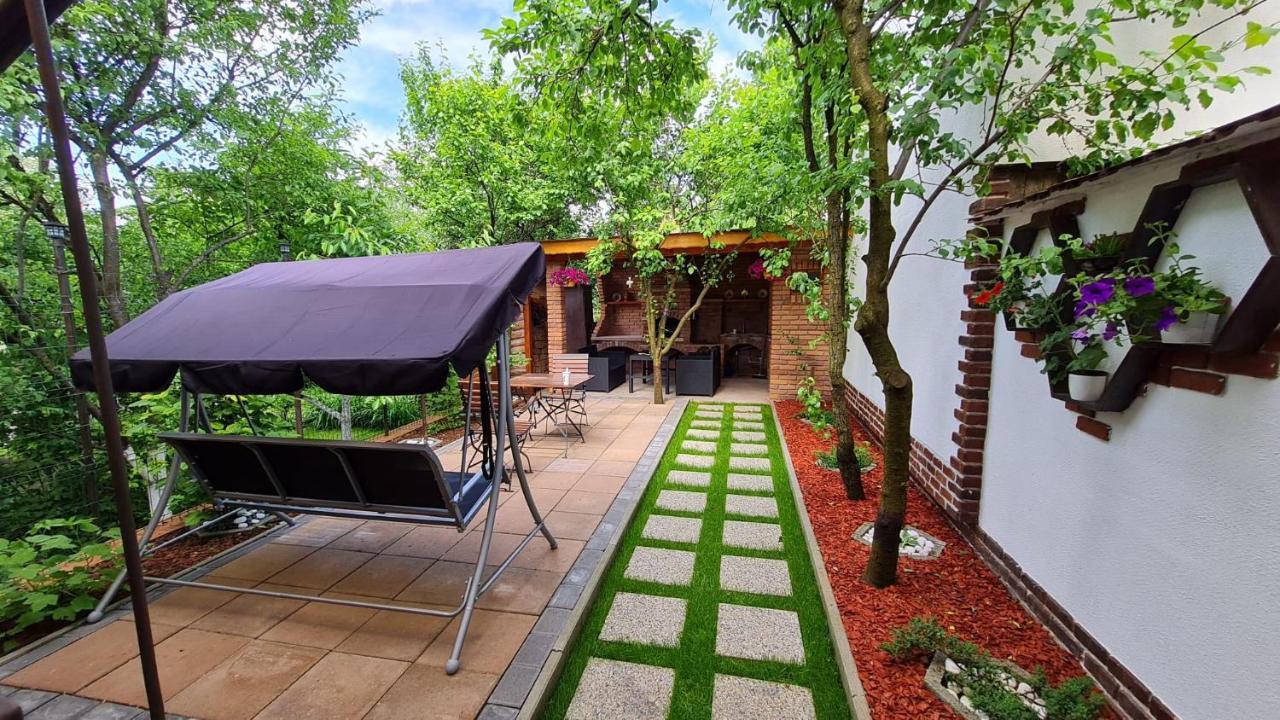 Cozy House With Nice Garden In Heart Of City Center Vila Cluj-Napoca Exterior foto